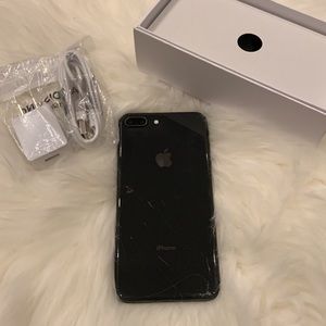 Unlocked 64GB iPhone 8 Plus Unlocked